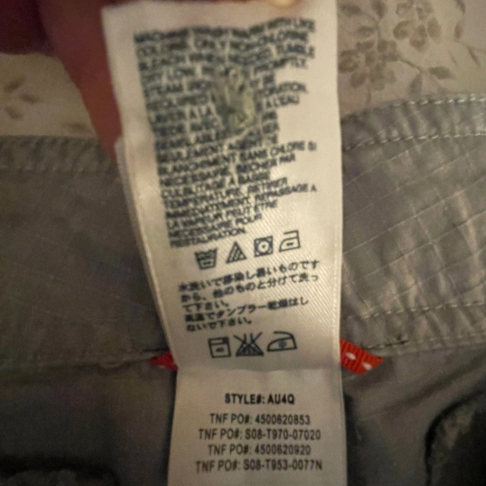 The North Face cargo capri pants, Women's Size 8, Light Gray color - Picture 7 of 15